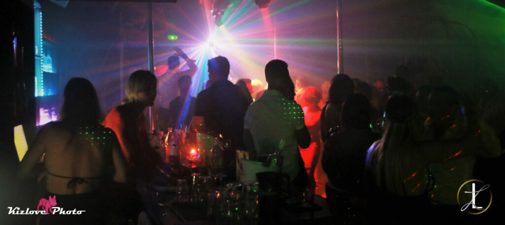 lanterne club bar piste de danse